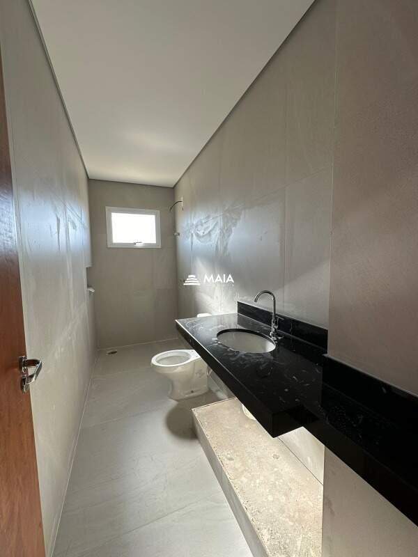 Apartamento à venda no Mercês: 