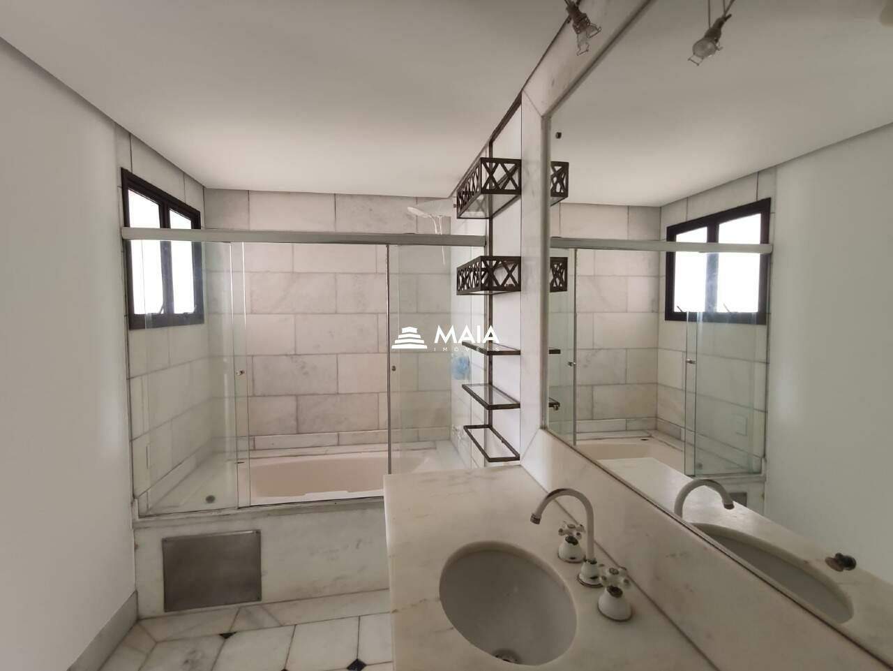 Apartamento para aluguel no Mercês: 