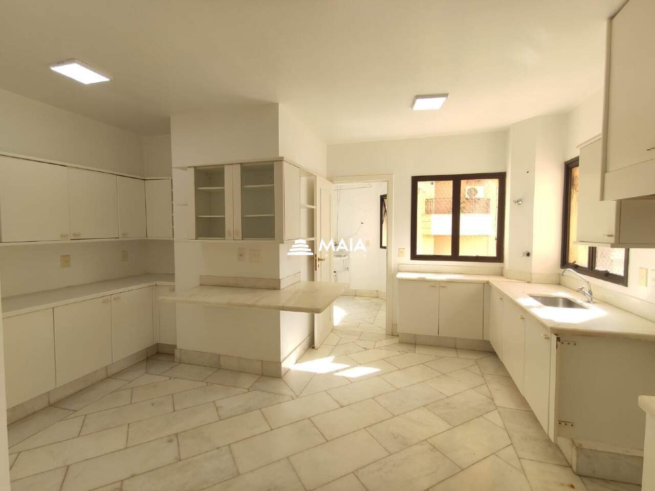 Apartamento para aluguel no Mercês: 