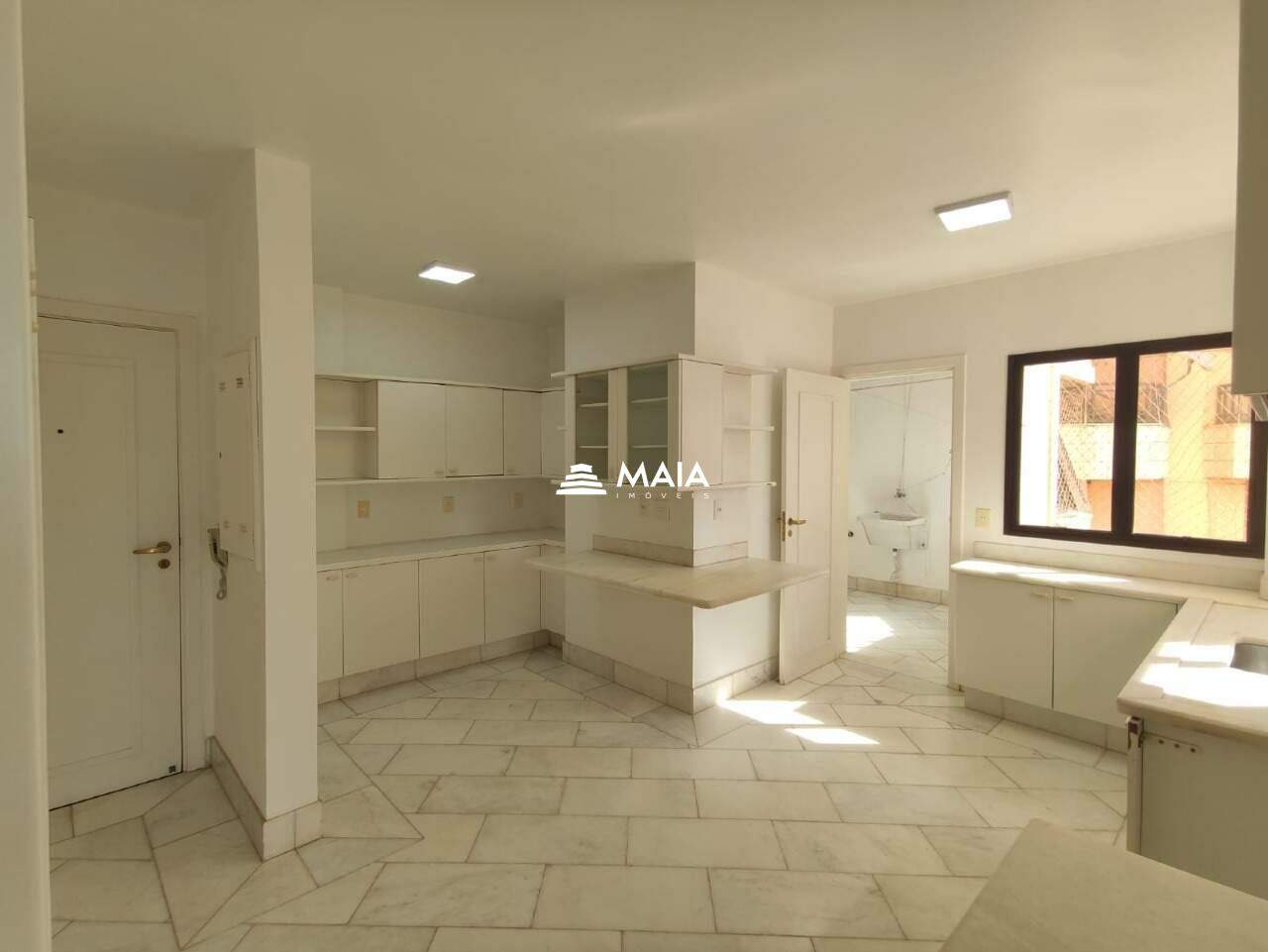 Apartamento para aluguel no Mercês: 