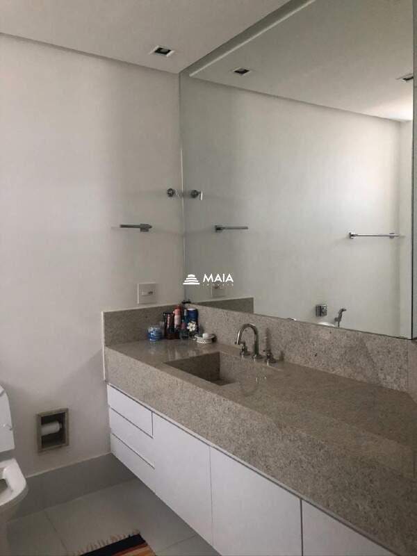 Apartamento à venda no Mercês: 