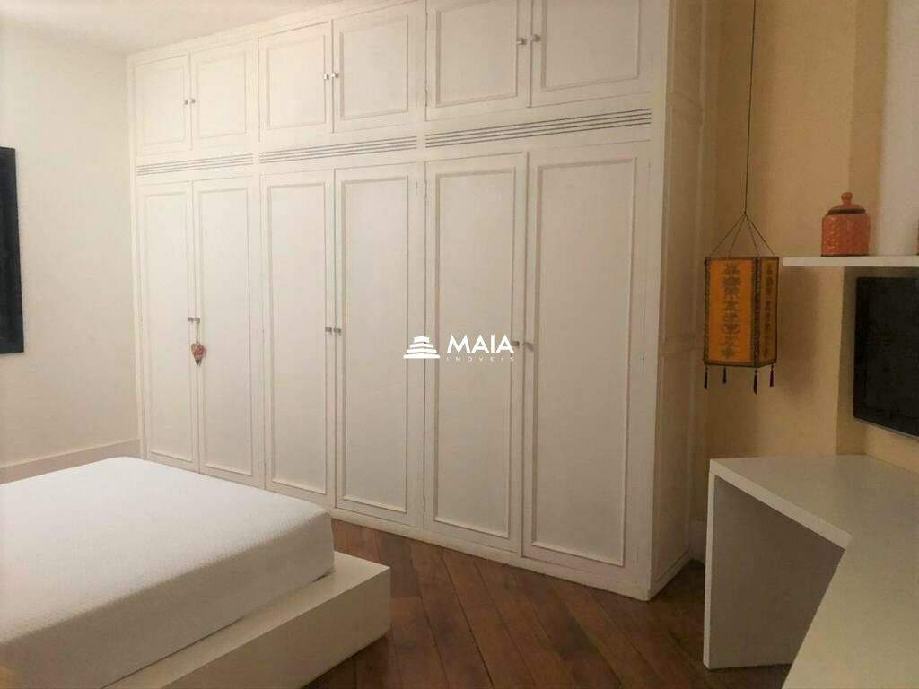 Apartamento à venda no Mercês: 