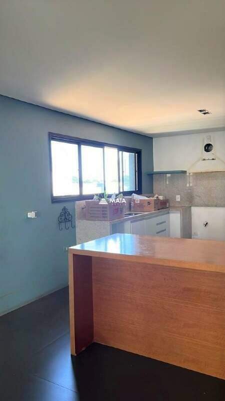 Apartamento à venda no Mercês: 