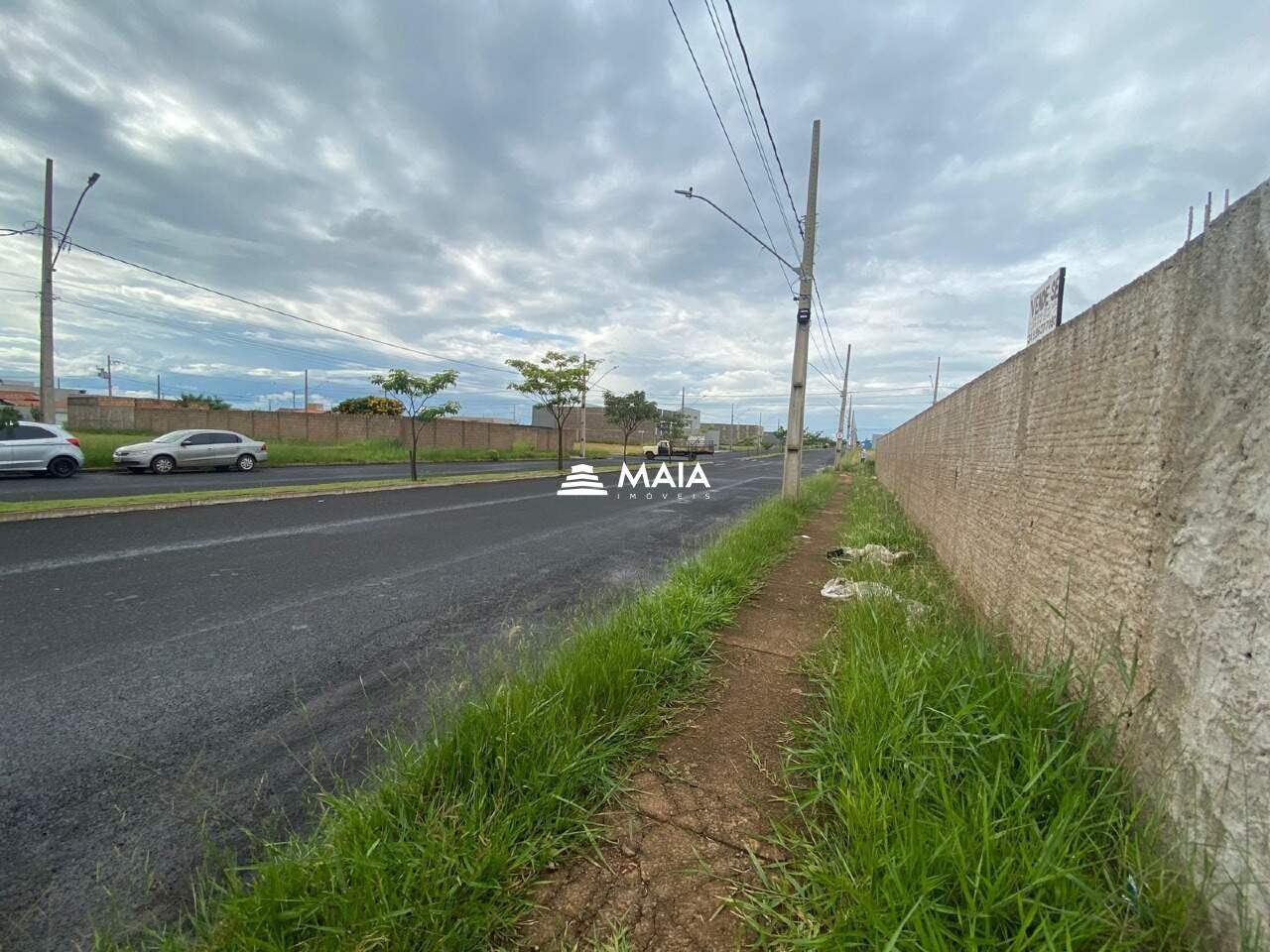 Terreno/Área à venda no Parque das Laranjeiras: 
