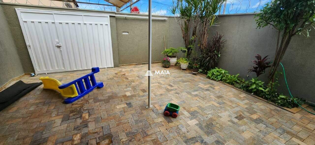 Casa à venda no Cássio Rezende: 