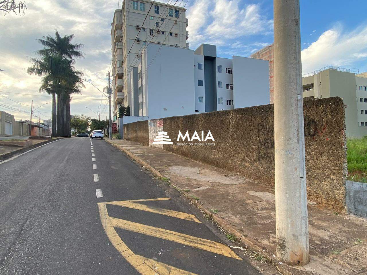 Terreno/Área à venda no Santa Maria: 