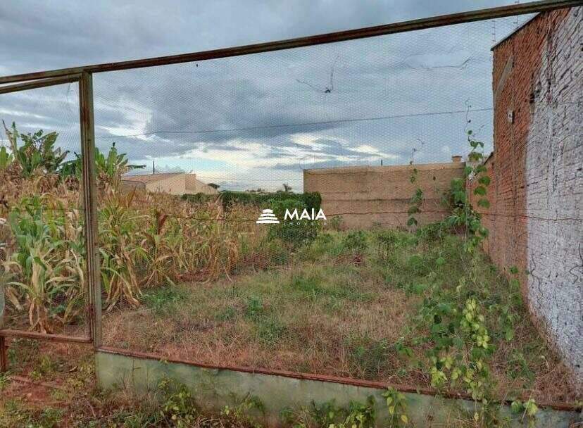 Terreno/Área à venda no Pontal: 