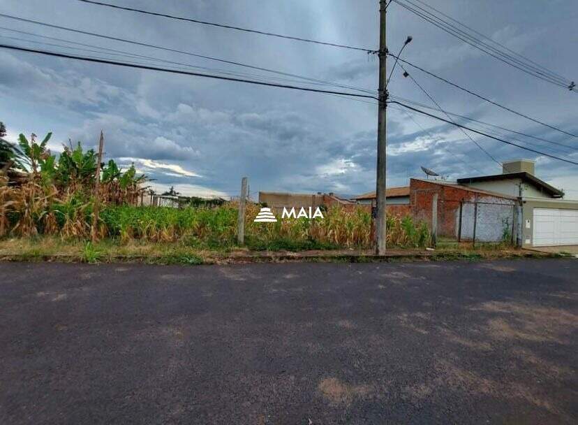 Terreno/Área à venda no Pontal: 