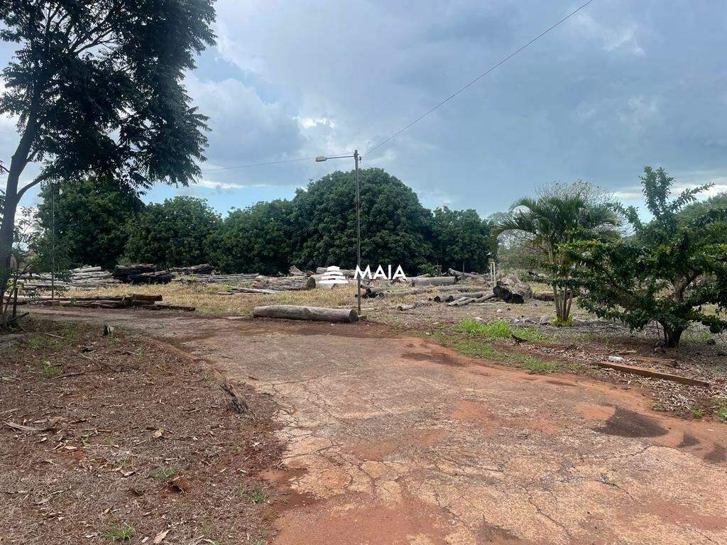 Terreno/Área à venda no Jardim Maracanã: 