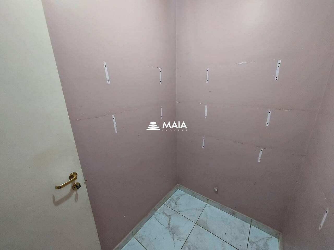 Comercial para aluguel no Olinda: 