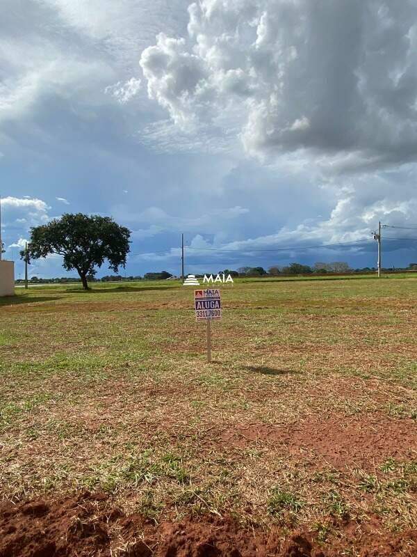 Terreno/Área para aluguel no Parque das Laranjeiras: 