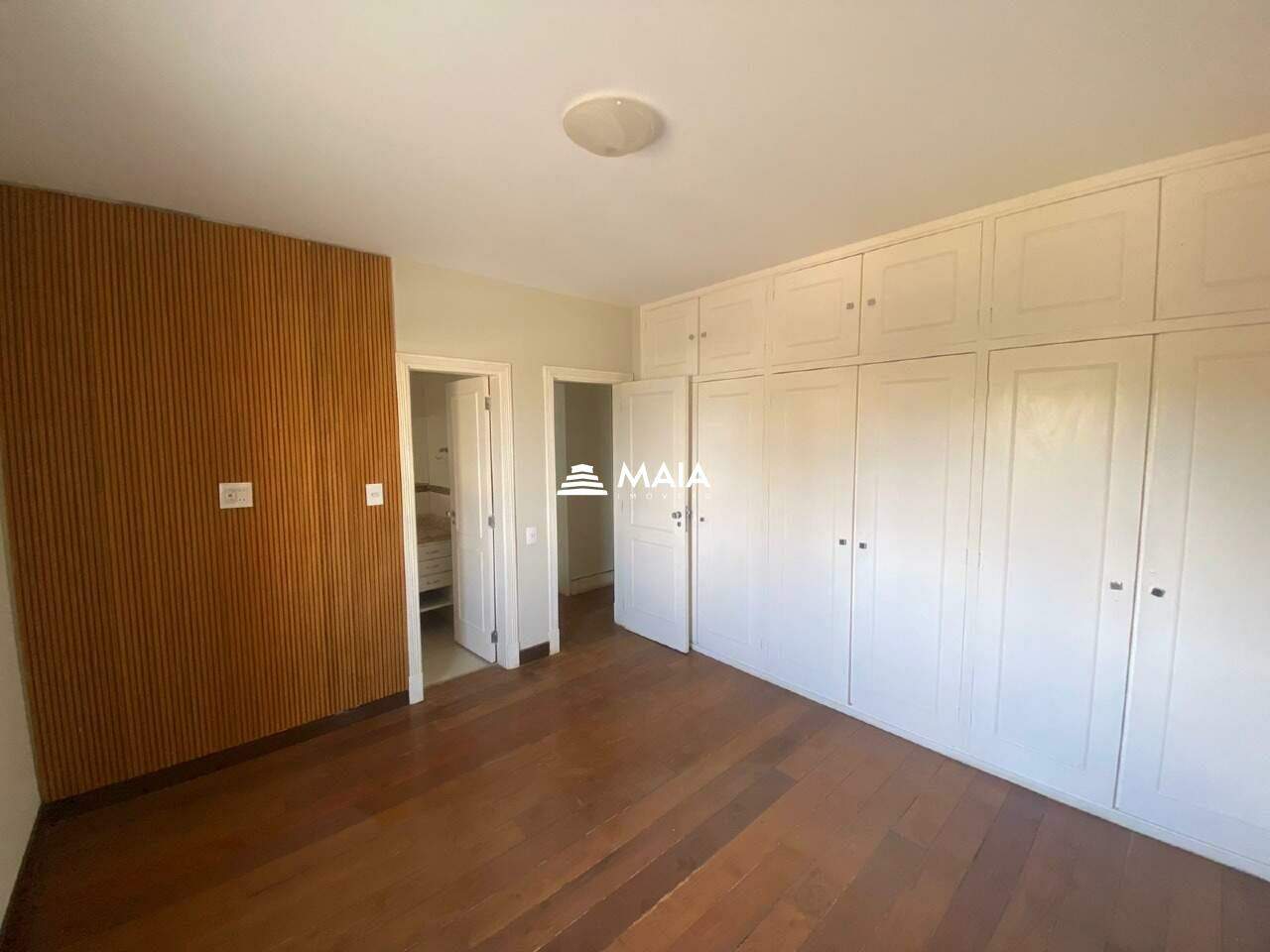 Apartamento para aluguel no Centro: 