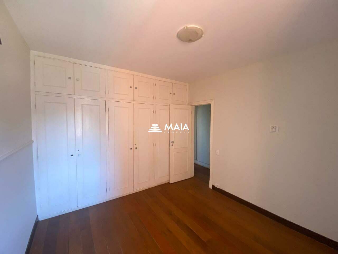 Apartamento para aluguel no Centro: 