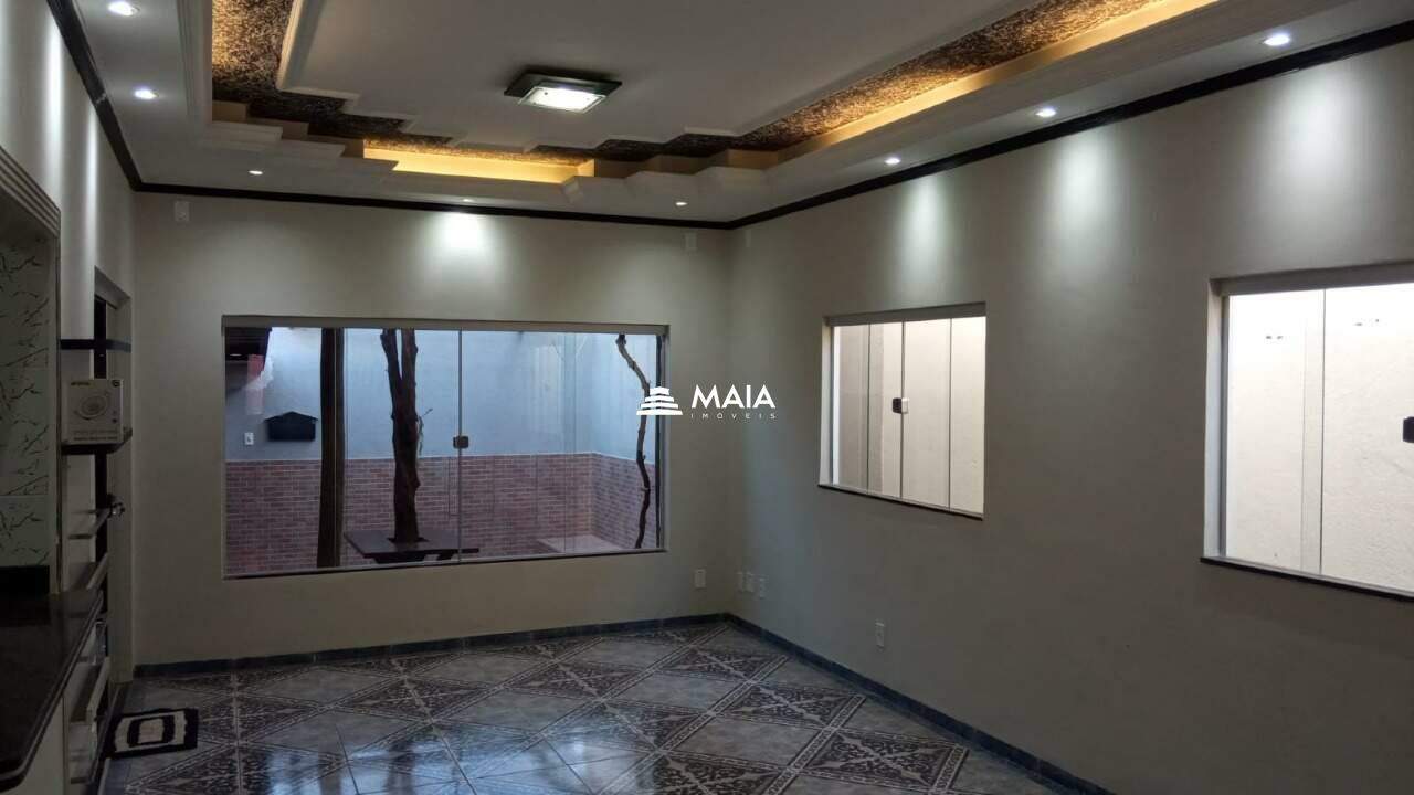 Casa à venda no Jardim Elza Amuí : 