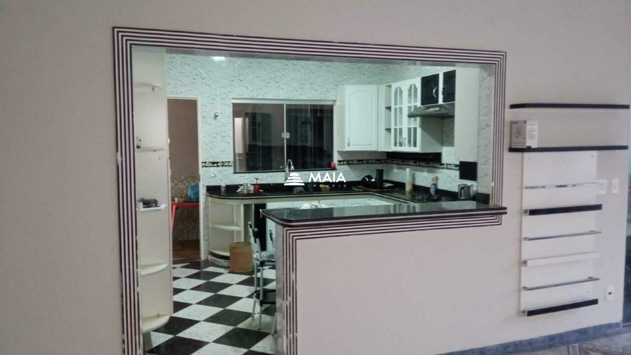 Casa à venda no Jardim Elza Amuí : 