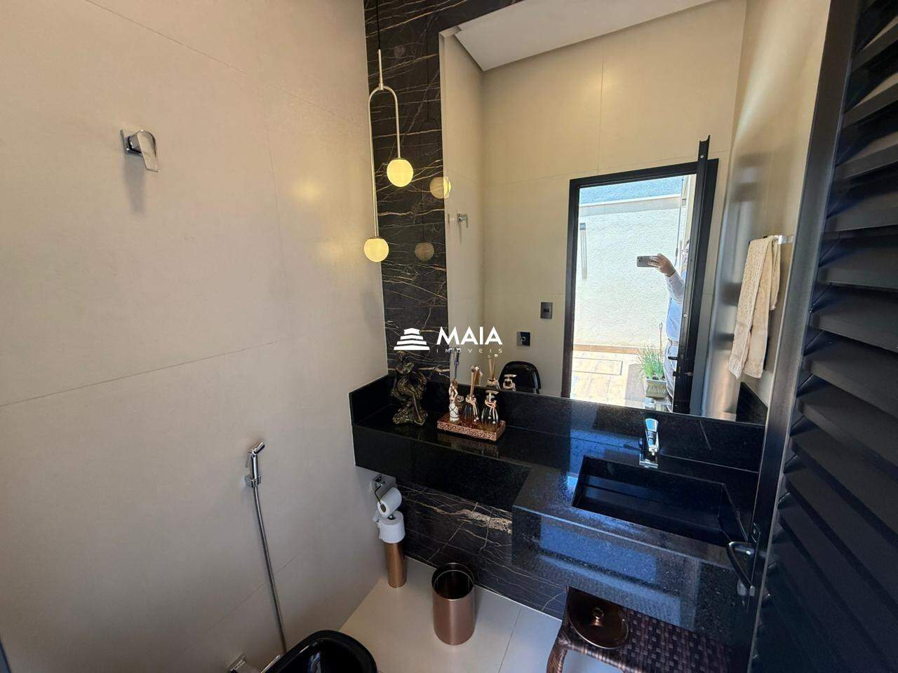 Casa de Condomínio à venda no Estância dos Ipês: 