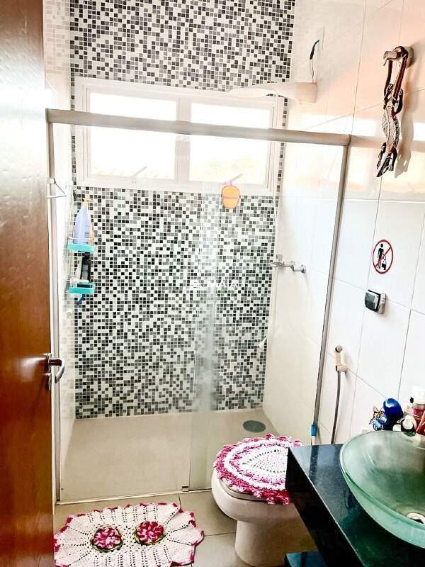 Casa de Condomínio à venda no Morada da Fronteira: 