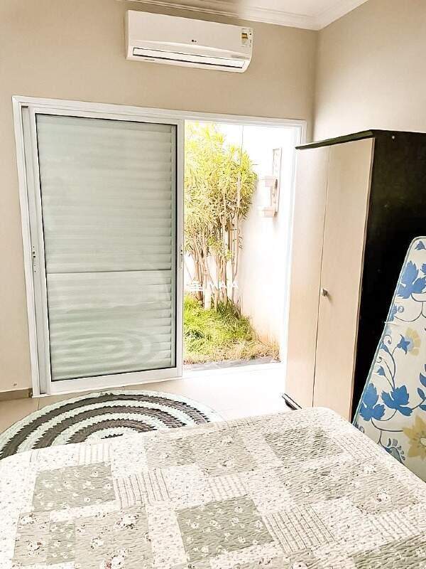 Casa de Condomínio à venda no Morada da Fronteira: 