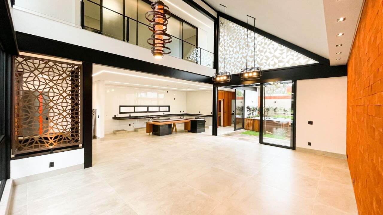 Casa de Condomínio à venda no Estância dos Ipês: 