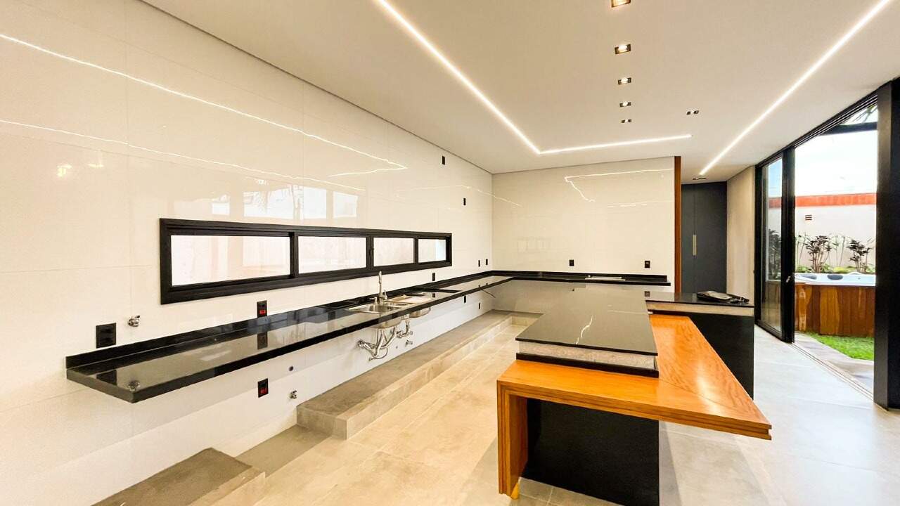 Casa de Condomínio à venda no Estância dos Ipês: 