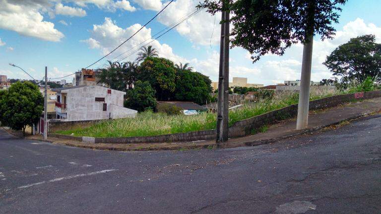 Terreno/Área à venda no Quinta Boa Esperança: 