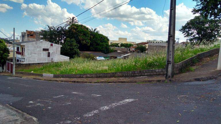 Terreno/Área à venda no Quinta Boa Esperança: 