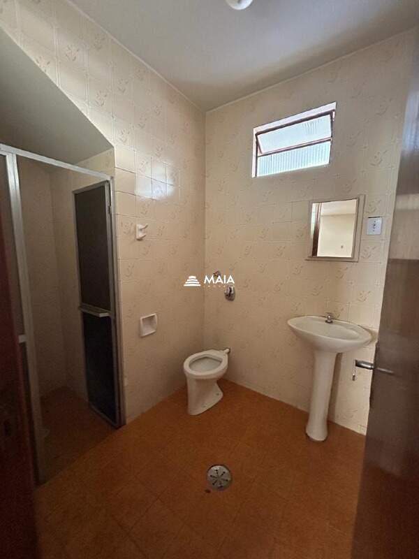 Casa à venda no Mercês: 