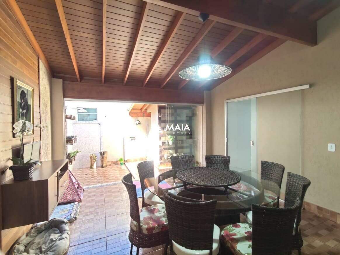 Casa à venda no Jardim Elza Amuí IV: 