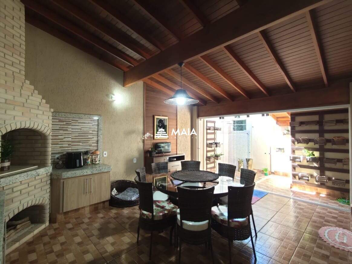 Casa à venda no Jardim Elza Amuí IV: 