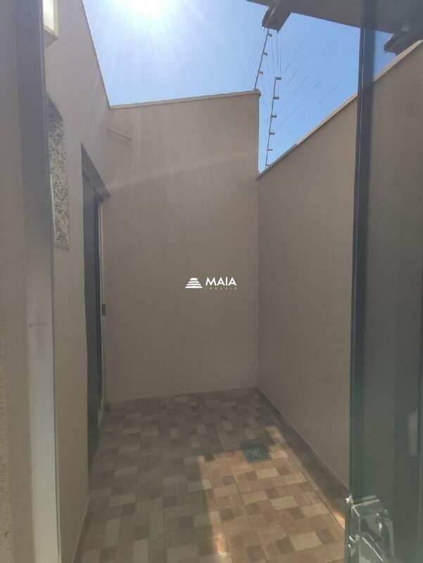 Casa à venda no Jardim Elza Amuí IV: 