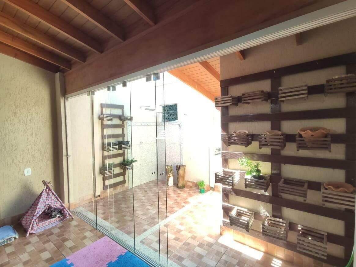 Casa à venda no Jardim Elza Amuí IV: 