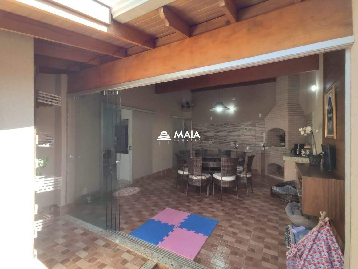 Casa à venda no Jardim Elza Amuí IV: 