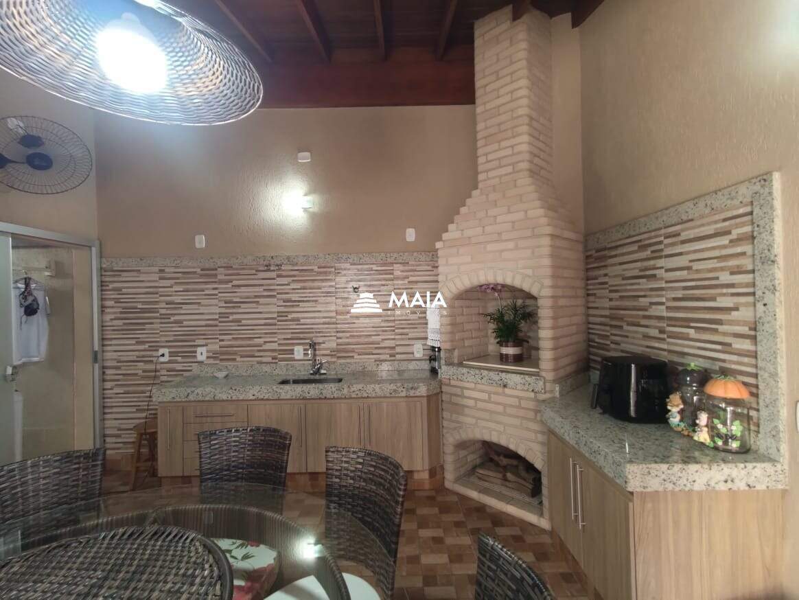 Casa à venda no Jardim Elza Amuí IV: 