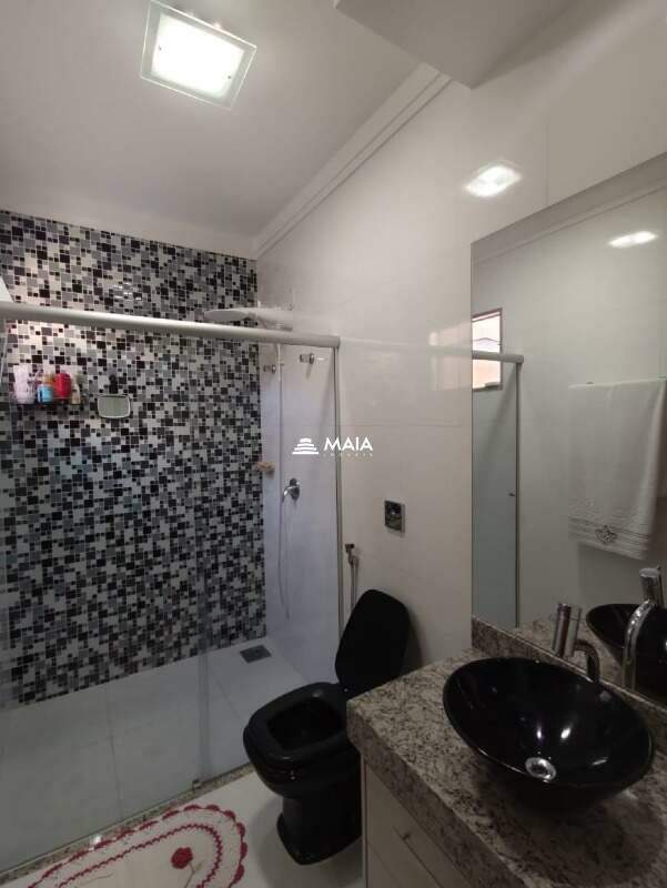 Casa à venda no Jardim Elza Amuí IV: 