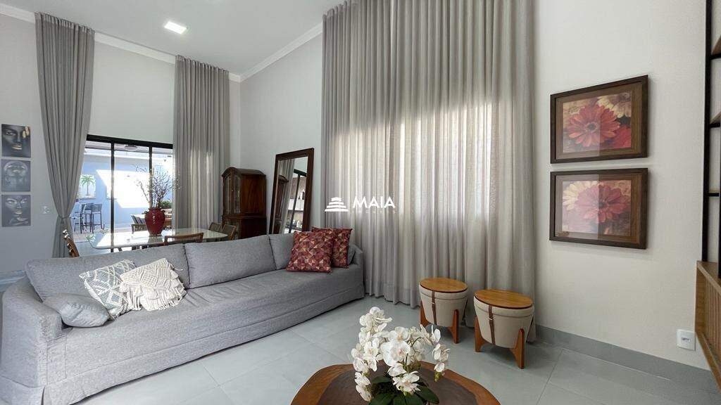 Casa de Condomínio à venda no Estância dos Ipês: 