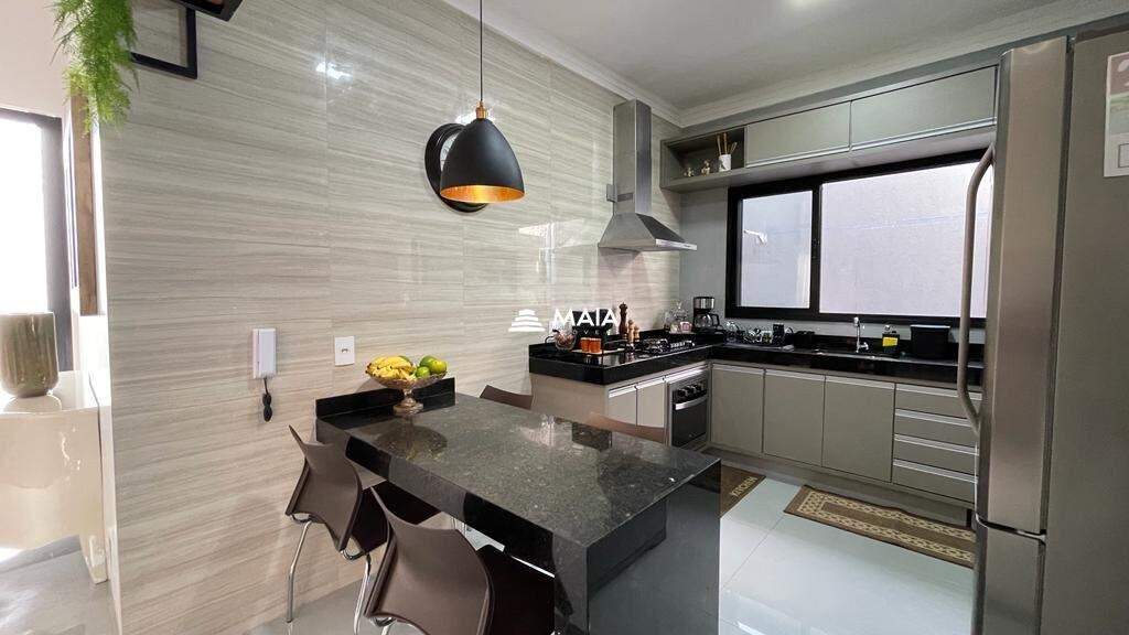 Casa de Condomínio à venda no Estância dos Ipês: 