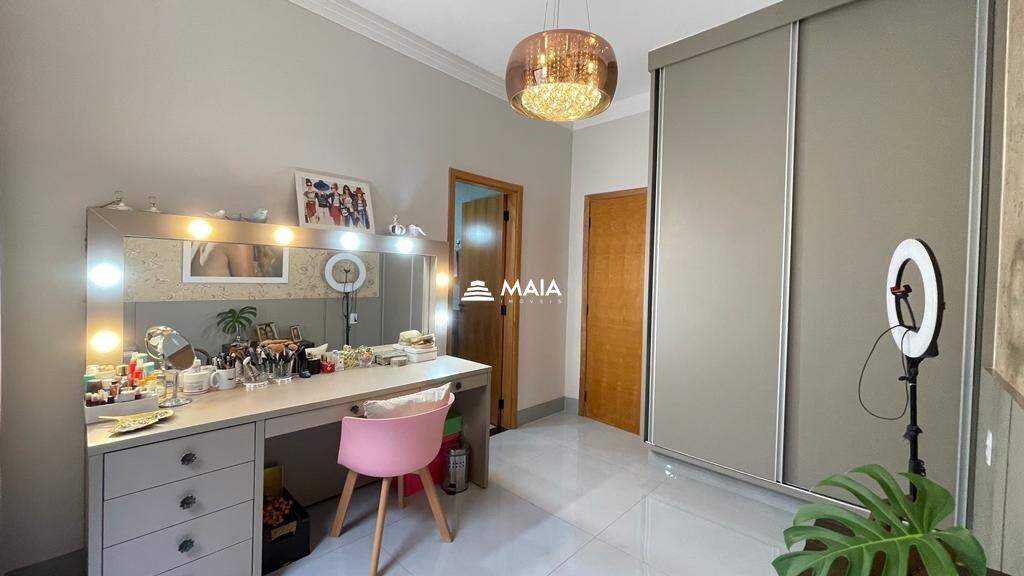 Casa de Condomínio à venda no Estância dos Ipês: 