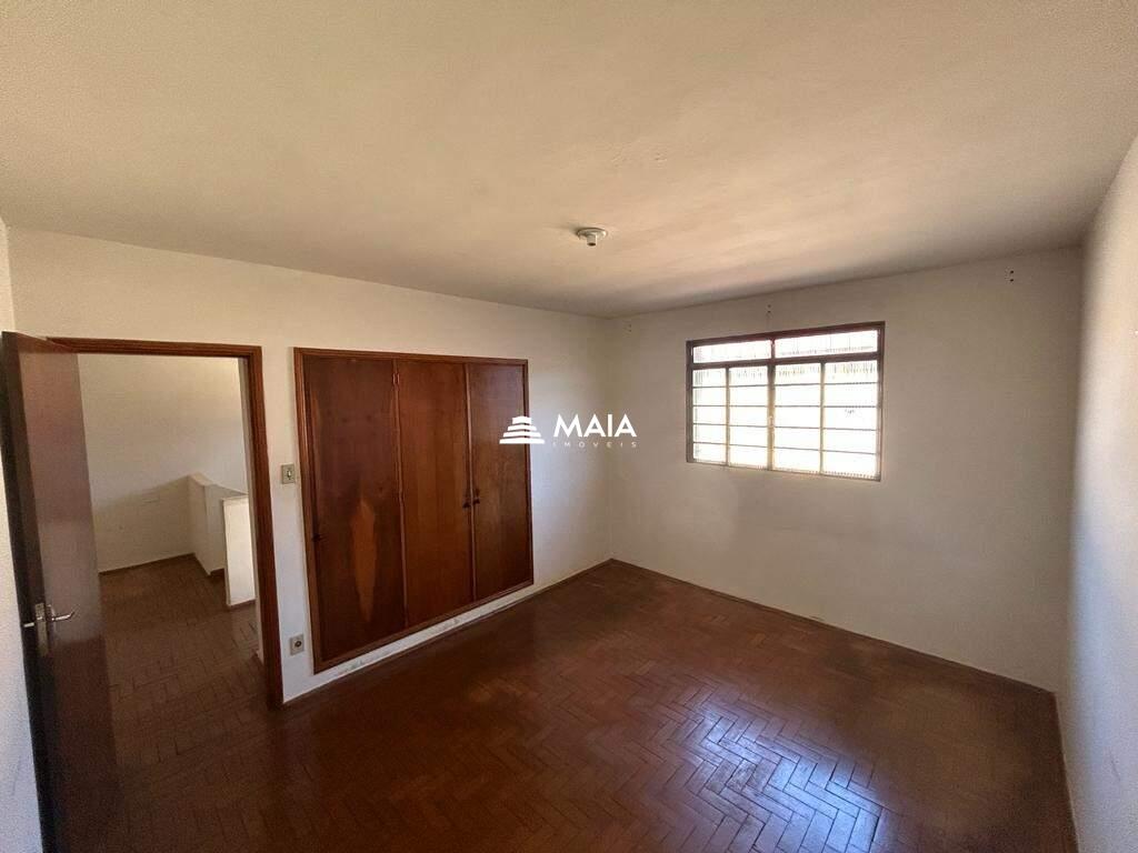Casa para aluguel no Mercês: 