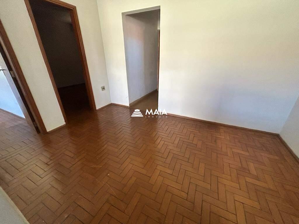 Casa para aluguel no Mercês: 