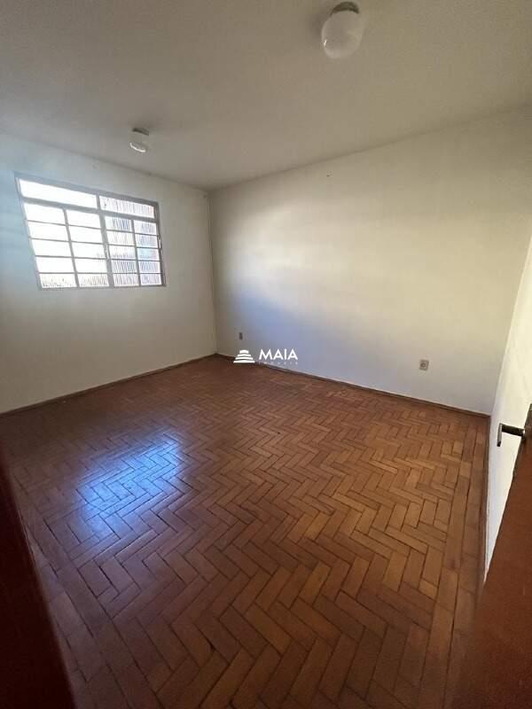Casa para aluguel no Mercês: 