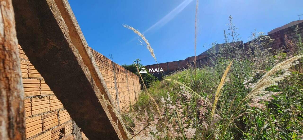 Terreno/Área à venda no Lourdes: 