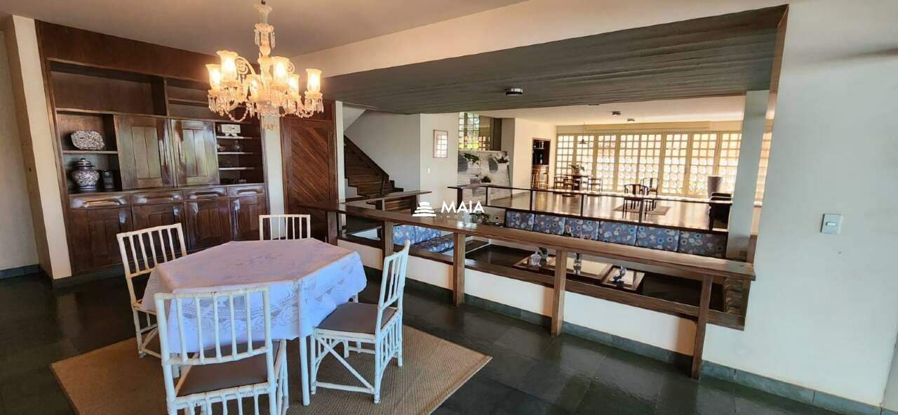 Casa à venda no Mercês: 