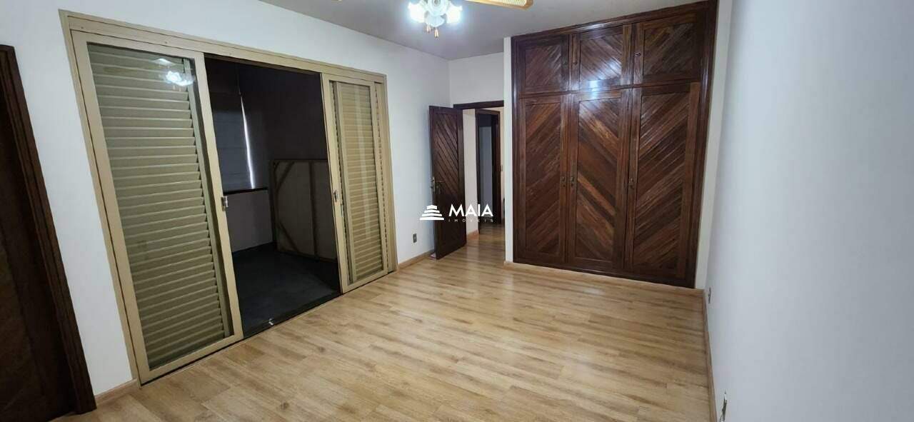 Casa à venda no Mercês: 