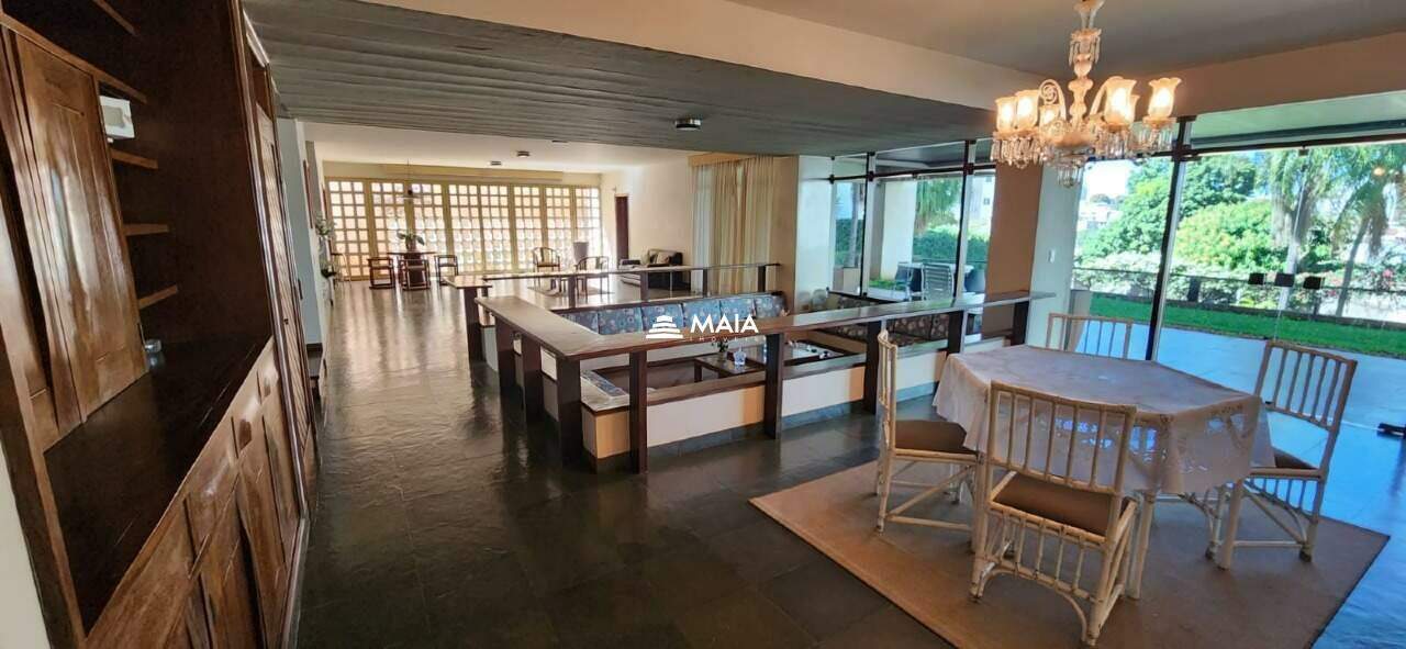 Casa à venda no Mercês: 