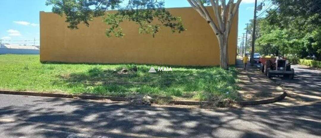 Terreno/Área à venda no Jardim Maracanã: 