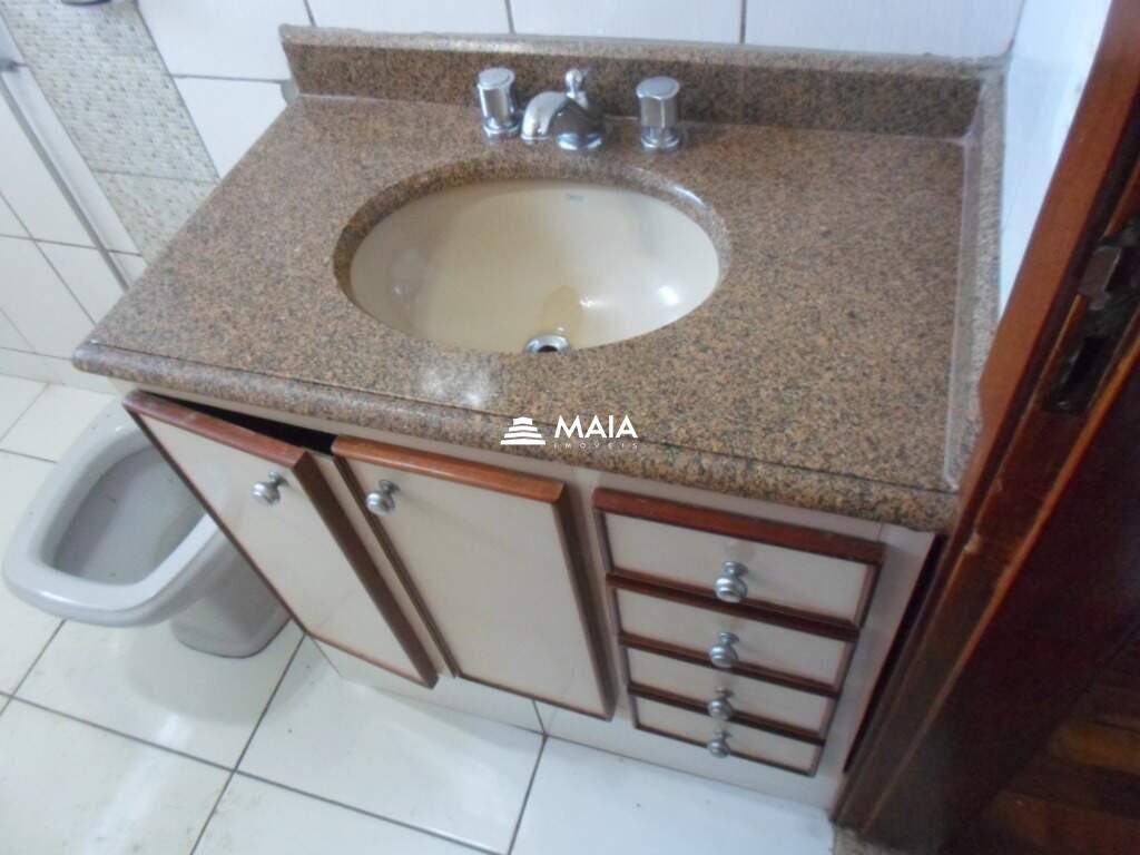 Casa para aluguel no Silvério Cartafina: 