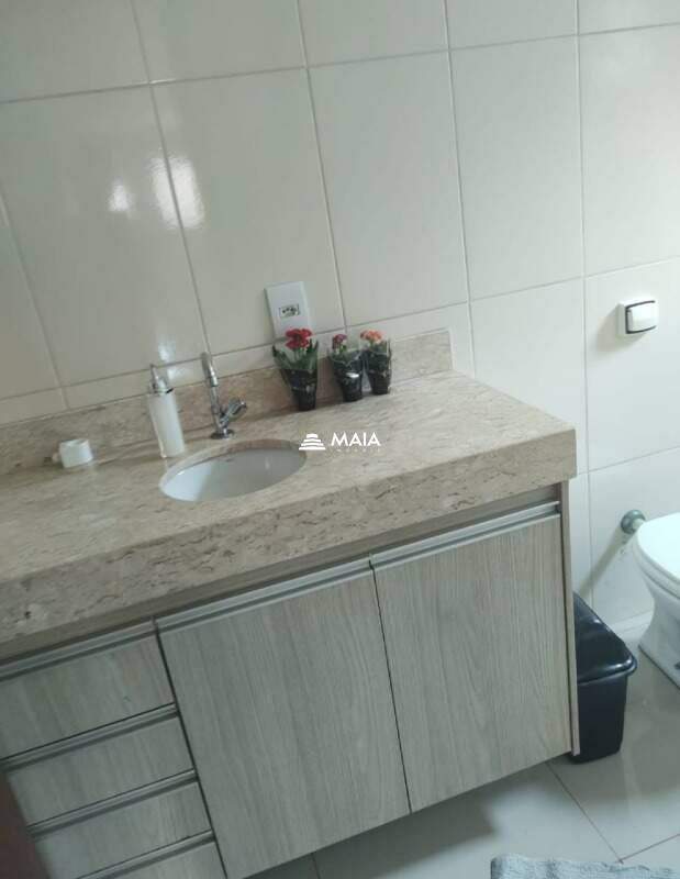 Casa à venda no Jardim Copacabana: 