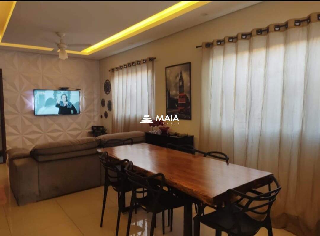 Casa à venda no Jardim Copacabana: 