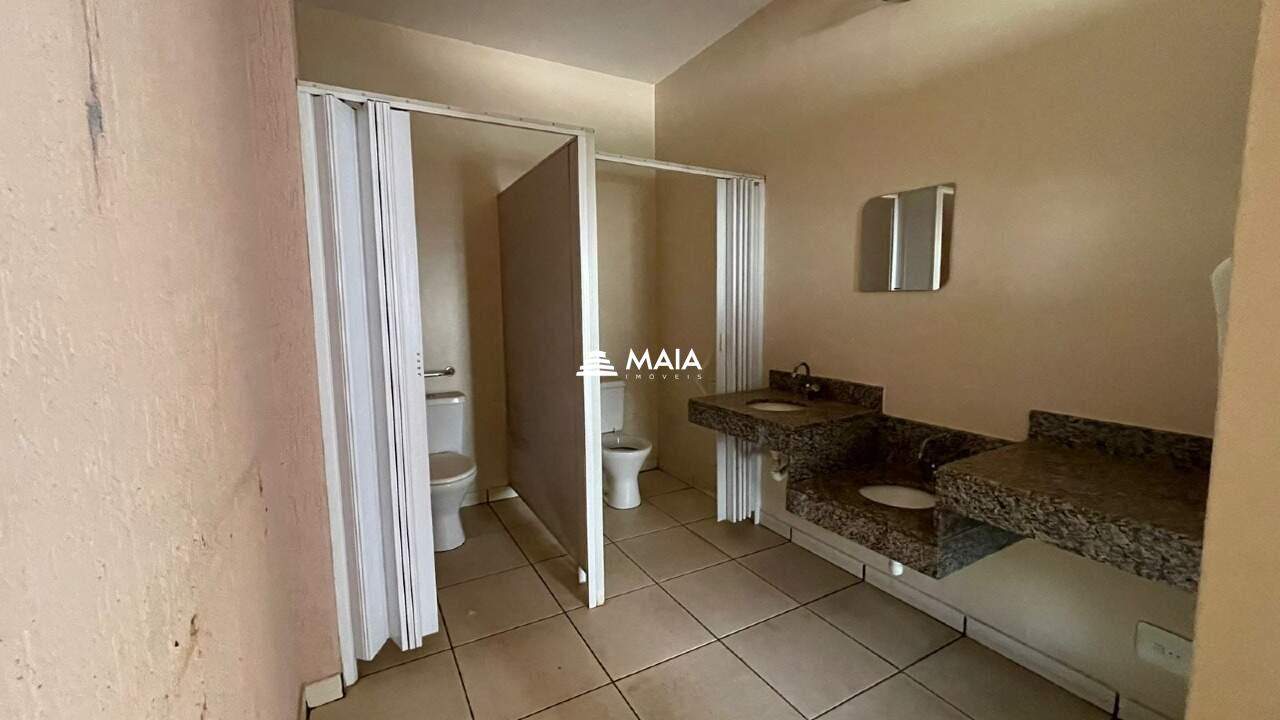 Galpão à venda no Mercês: 