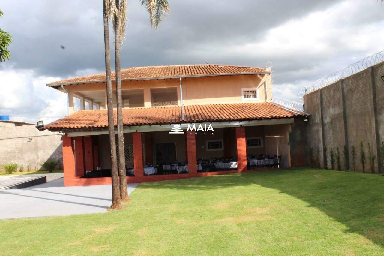 Casa à venda no Lourdes: 